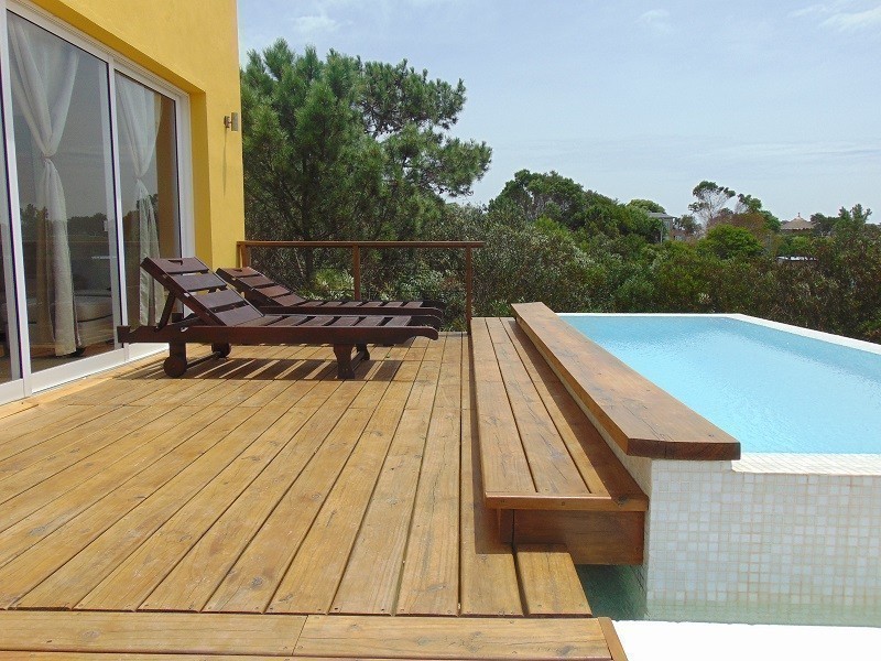 Casa en venta en Altos de Punta Piedras.